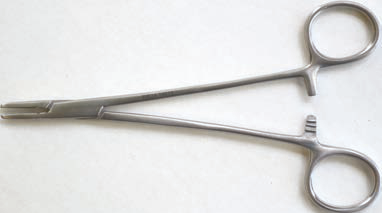 CRILE-WOOD NEEDLE HOLDER